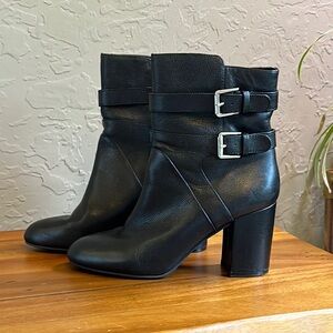 Nine West Noget Tuff black leather‎ heeled boot side zipper size 9 buckle detail